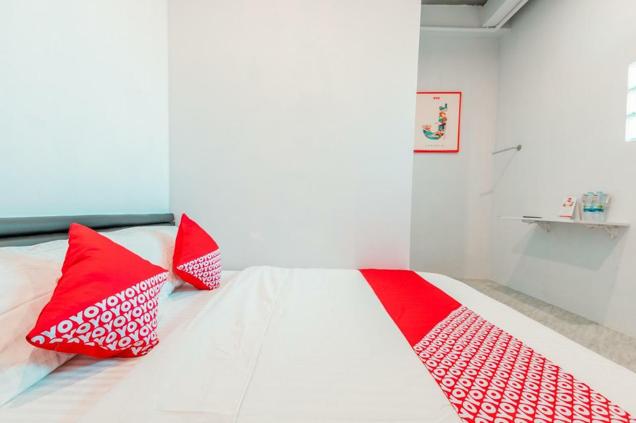 ฟองคี เพลส Hotel จาการ์ตา ภายนอก รูปภาพ